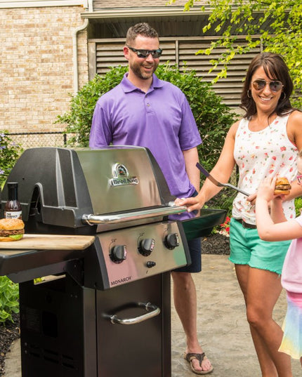 Monarch 320 Compact 3-Burner Gas Grill