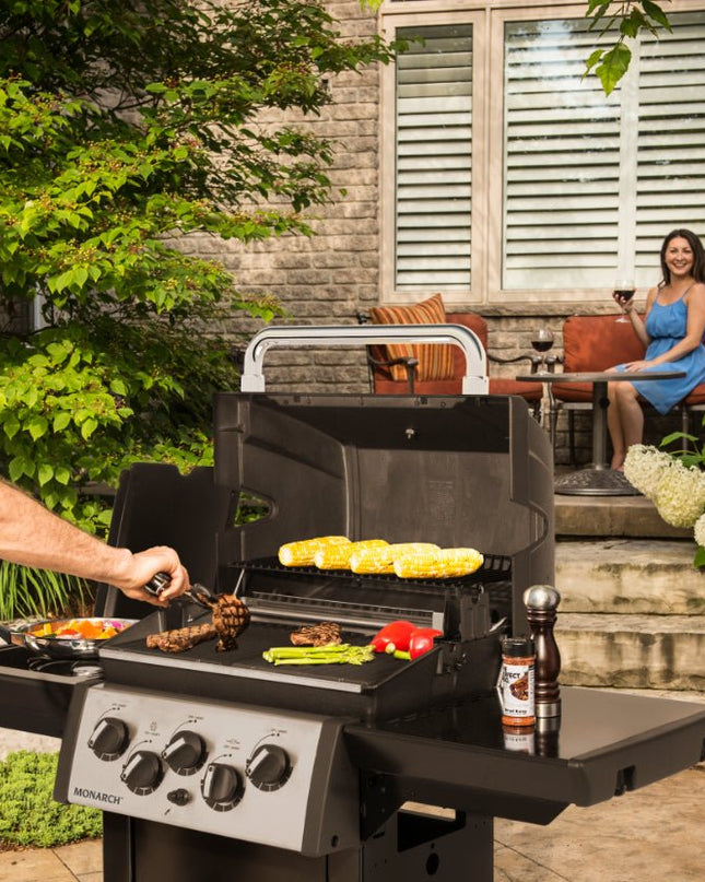 Monarch 390 Compact 3-Burner Grill