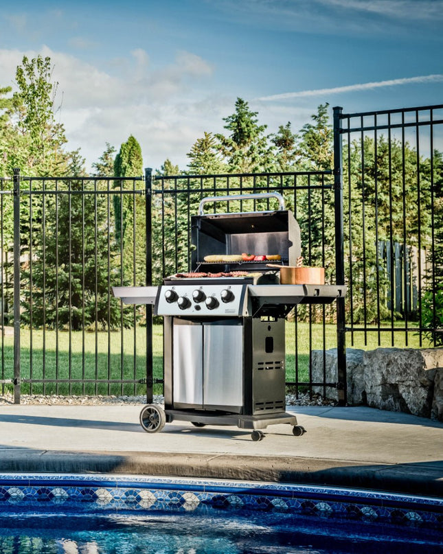 Signet 390 Grill with Side Burners